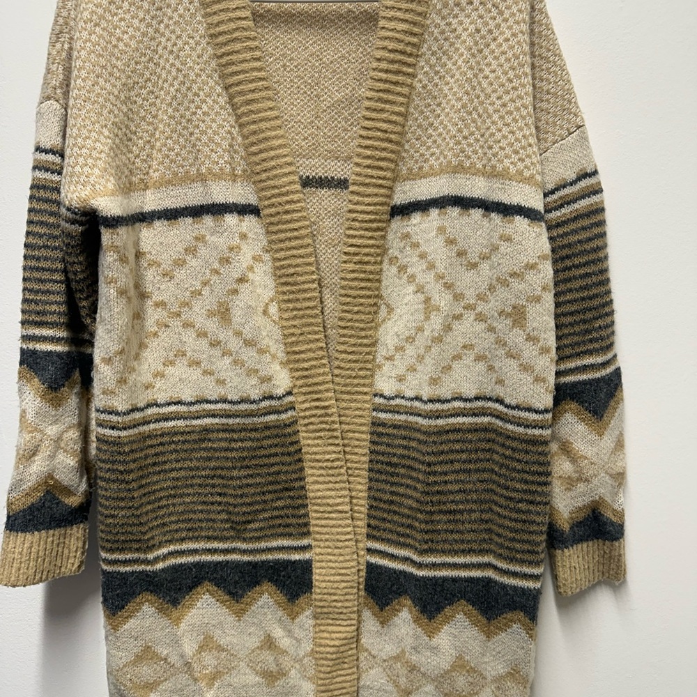 Knox Rose Beige and Black Patterned Cardigan